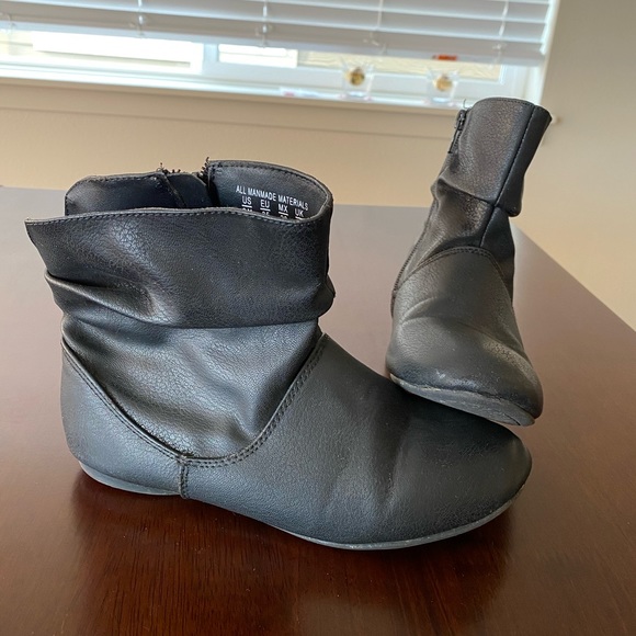 Roebuck & Co black booties size 3 - Picture 2 of 4